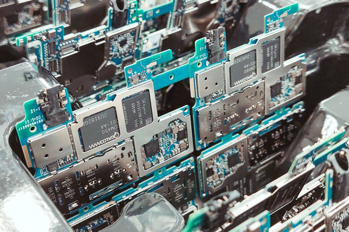 ESD Flooring for Electronics Manufacturing: What to Consider